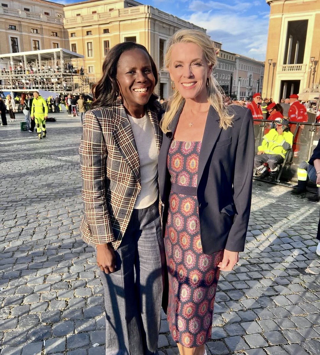 Bumped into the other Georgia Deborah ⁦<a href="/DeborahNorville/">DeborahNorville</a>⁩ and chatted with her ⁦<a href="/InsideEdition/">Inside Edition</a>⁩