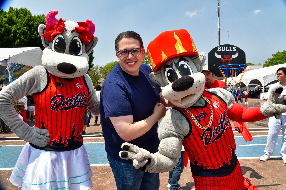 Gracias a todas las niñas, niños y vecinos que nos acompañaron en esta celebración. Estoy muy contento de poder compartir y festejar con ustedes un día tan especial como lo es el Día de la Niña y el Niño.
#OrgulloBJ