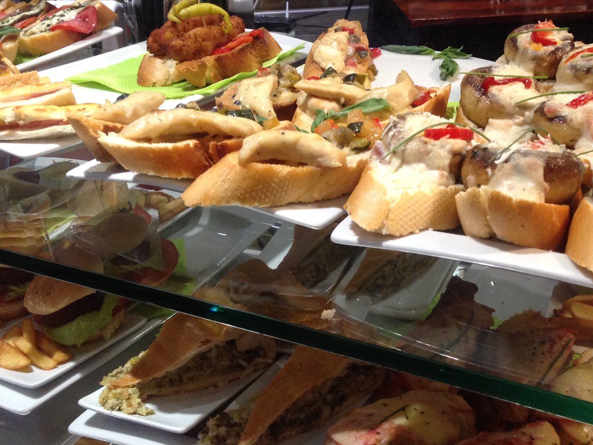 Ávila de Tapas tweet media