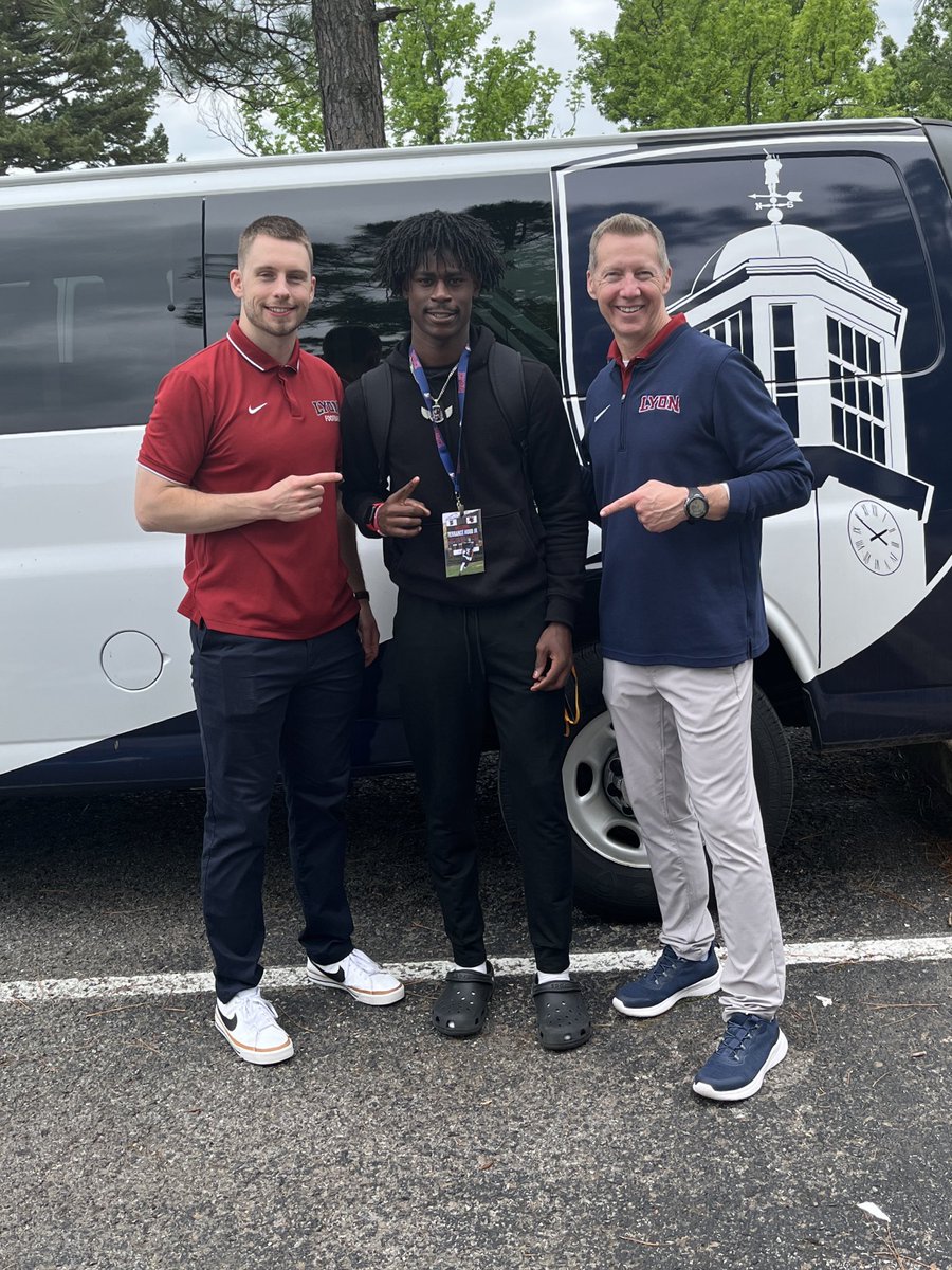 Tskrapzz_'s tweet photo. Had an amazing visit @_Lyon_Football can’t wait to be back for camp!
@LyonHBC @CoachPaider @coach_atownsend @BjBradleyj13 @coach1williams @CoachZedaker @coachjacob75 @coachdex_ @CoachShot21 @n_parrott478 @DexPreps @TDARecruiting @PrepRedzoneAL @Alabama_Varsity @AL_Recruiting @5StarScouting