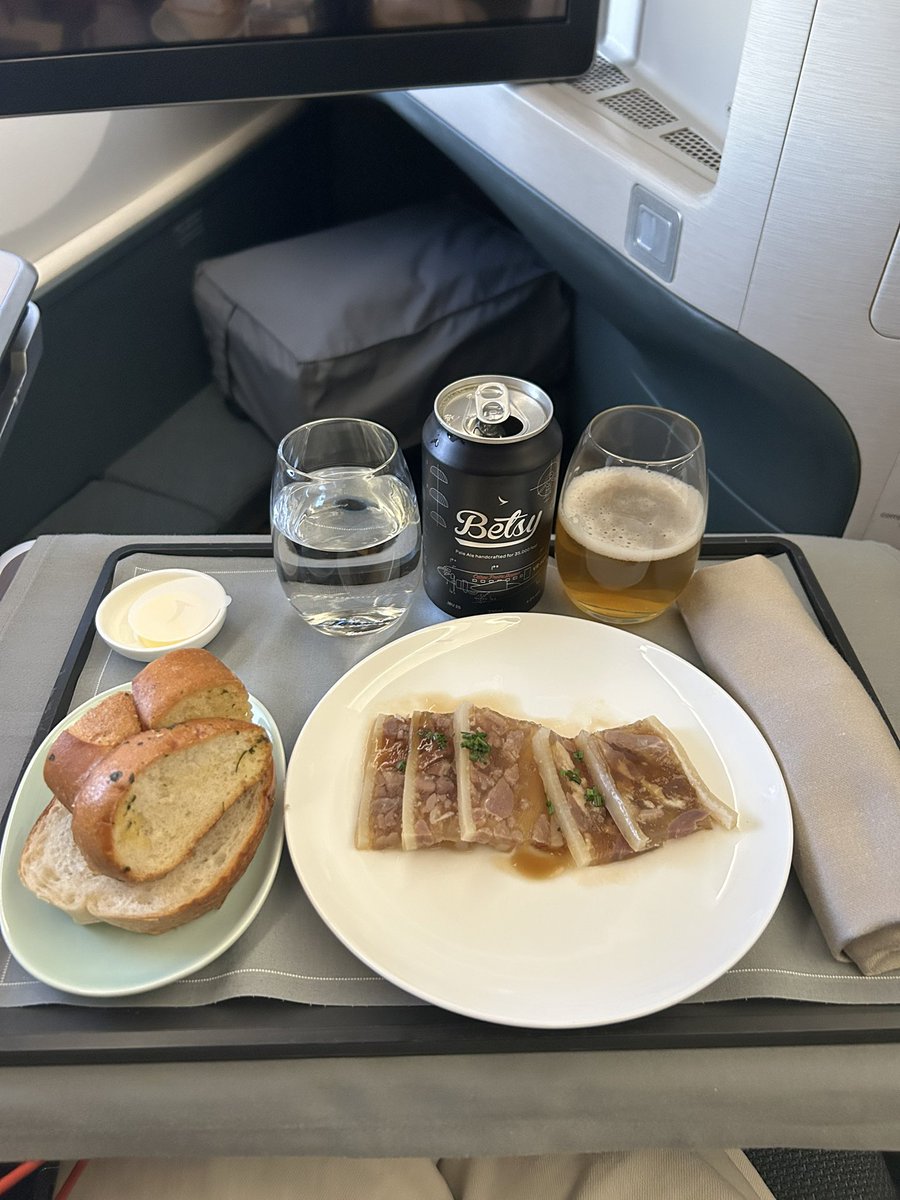 Simone Chellini (@simone_chellini) on Twitter photo โ๏ธ CX876: picture recap. Excellent dining experience from HKG, spotless cabin, great amenities, more-than-great IFE. Article and video coming soon of this second inaugural to <a href="/DFWAirport/">DFW Airport</a> (Instagram stories are live now). ๐ฒ โ๏ธ CX876: picture recap. Excellent dining experience from HKG, spotless cabin, great amenities, more-than-great IFE. Article and video coming soon of this second inaugural to <a href="/DFWAirport/">DFW Airport</a> (Instagram stories are live now). ๐ฒ