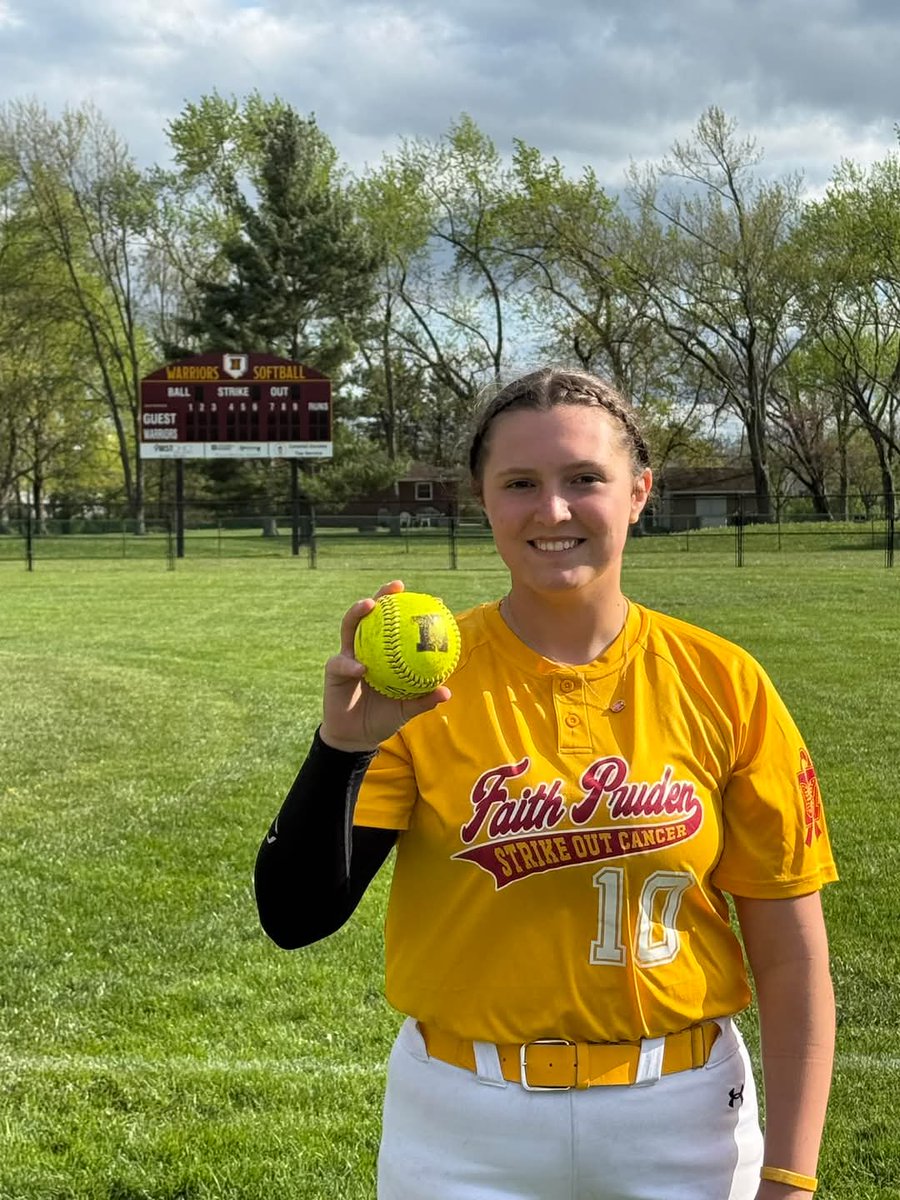LadyLegends2024's tweet photo. Leila with the Bomb Squad Alert for Westerville North!

@LeilaMo1021 https://t.co/uSAXWXoeba
