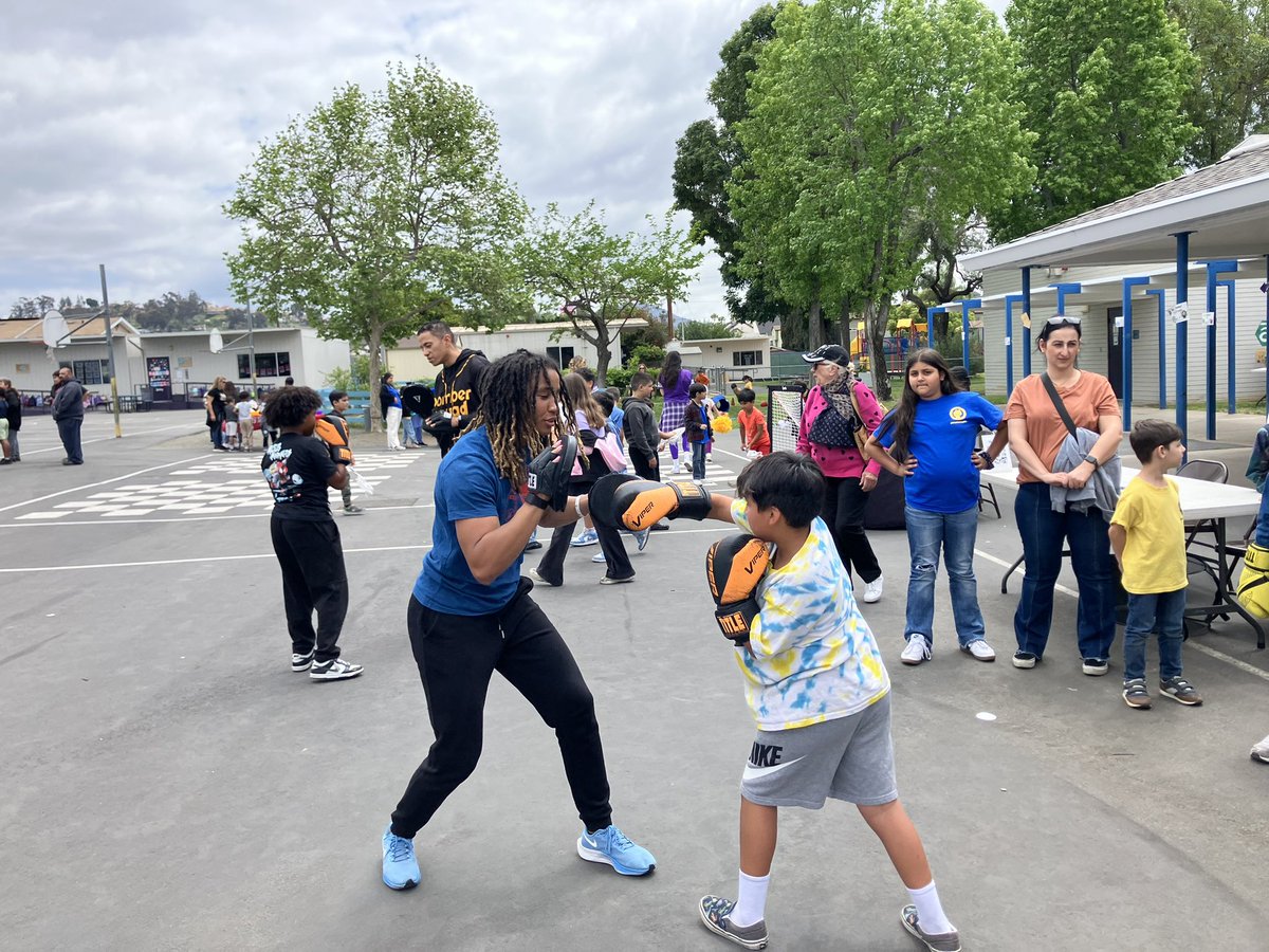 Anne Fishburne tweet media