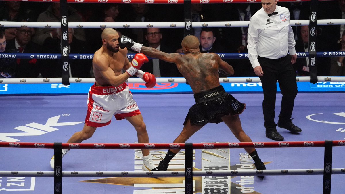 Mark Roberts (@marktheroberts) on Twitter photo Some second half to the fight that..
#EubankBenn ๐ฅ
Outstanding <a href="/ChrisEubankJr/">Chris Eubank Jr</a> & <a href="/ConorNigel/">Conor Nigel Benn</a> Some second half to the fight that..
#EubankBenn ๐ฅ
Outstanding <a href="/ChrisEubankJr/">Chris Eubank Jr</a> & <a href="/ConorNigel/">Conor Nigel Benn</a>