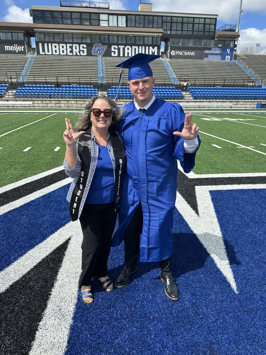 CoachWooster's tweet photo. 5 (actually 4) for the next 50! Congrats @blakejok #WAWG ⚓️⬆️ https://t.co/QqZvUJvUL4