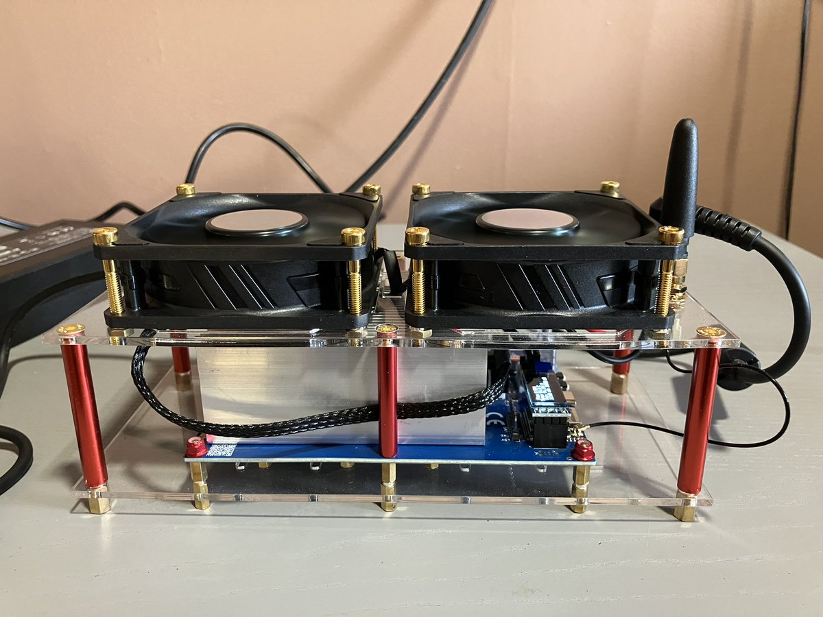 RomanNumeralzTv's tweet photo. Checkout my Bitaxe SupraHex Unboxing and setup : Bitcoin solo miner https://t.co/dpHrheWTL0 via @YouTube #bitaxe #bitaxehex #bitaxesuprahex #bitcoin https://t.co/yJDNl8Lk3a