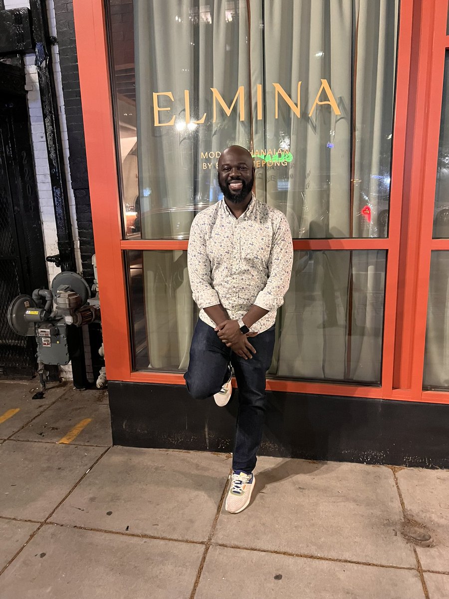 cwartemberg's tweet photo. Africa and Ghana to the world 🚀. Super proud of Eric and the team at Elmina restaurant in DC and kudos to my mantse @BBSimons for checking it out. 

Looks like we both like the same bofrot dessert. https://t.co/K3OJvMVOC2