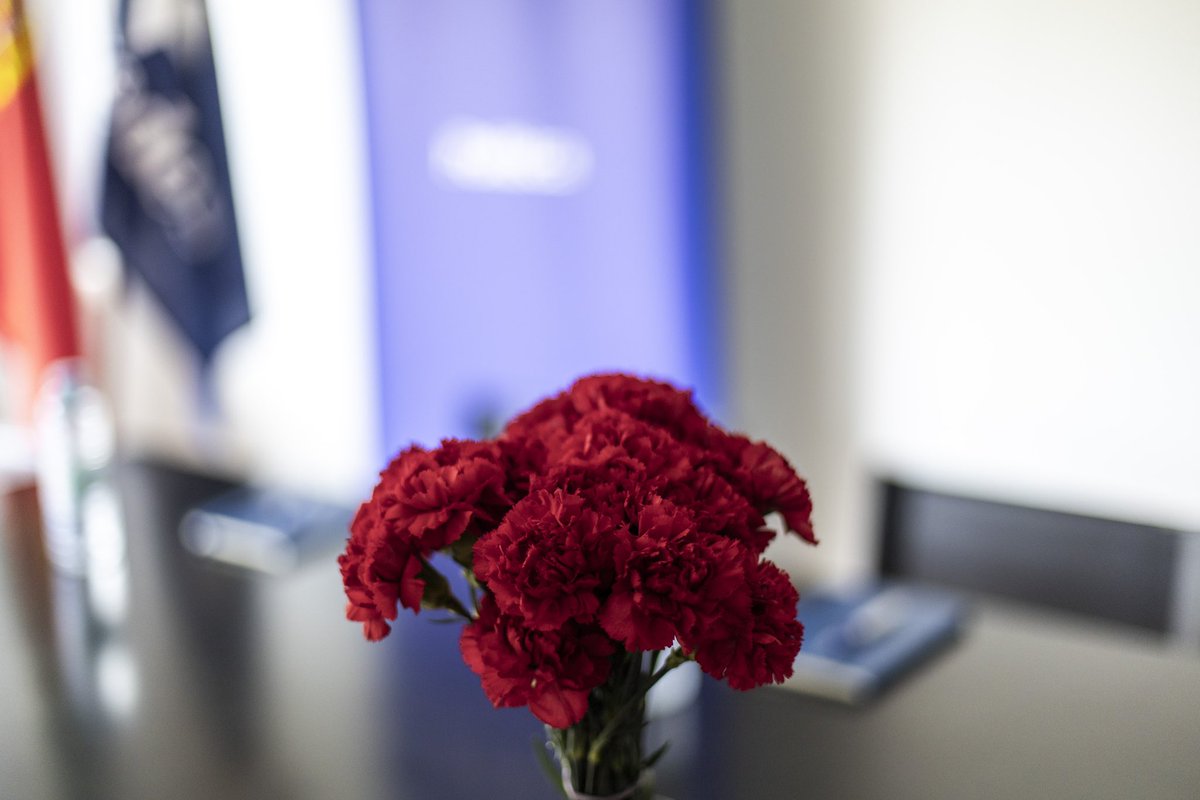 25 de Abril na SEDES 

Obrigado <a href="/b_goncalvesb/">Bruno Gonçalves</a> e Emílio Rui Vilar.

<a href="/SedesPortugal/">SEDES</a>