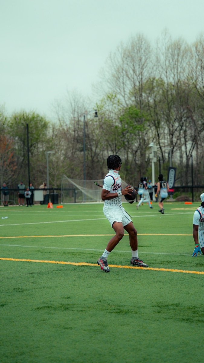 AmirForris3__'s tweet image. linktr.ee/amirforris_boo…
This is my link tree with all my football film, Highlights,Football games, and more information about me