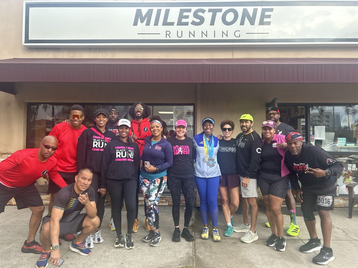 Nasara_Gargonnu's tweet image. Awesomeness… Our @BlackMenRun / @blackgirlsrun #unityrun took place today in conjunction with the @MilestoneRunnin  @runrocknroll #SANDIEGO preview run!You can still register!
runrocknroll.com/san-diego 
$15 OFF ANY Distance: RNRSD825
#RockNRollMarathonAmbassador
#BlackMenRun