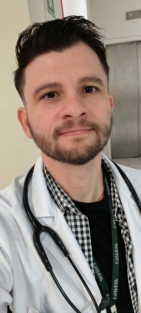 Quantas curtidas esse quase meio médico merece?