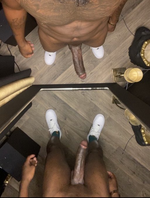 Watch TheSavageeExperience's leaked NSFW photo on TwXstars