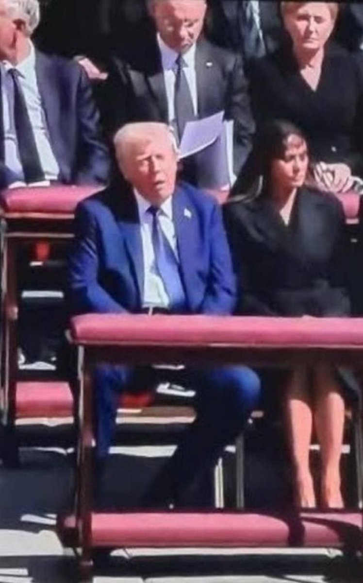 taradublinrocks's tweet image. I’m so proud to have voted for the guy who’s always behaved in a dignified manner on the world stage &amp;amp; properly represented America instead of always falling asleep on camera with his mouth open like a sundowning global embarrassment of a demented convicted felon #ThanksJoe
