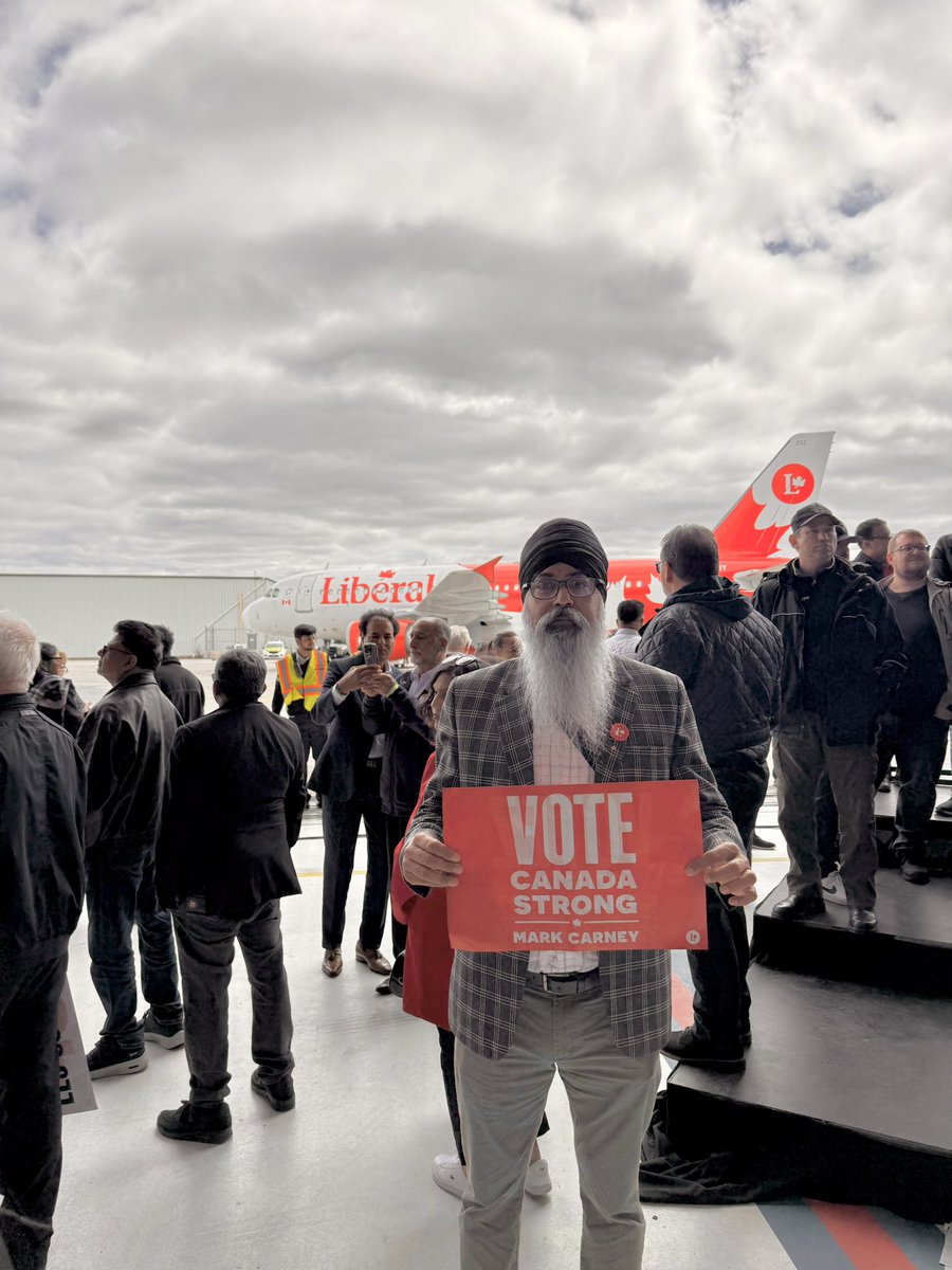 ibabbusran's tweet photo. The energy in Mississauga this afternoon was incredible! Canadians are excited to elect @MarkJCarney and our great Liberal team on Monday!
On April 28, vote for a stronger Canada.
Vote Liberal. @liberal_party @KamalKheraLib @rubysahotalib @SoniaLiberal @sodhiaman2001 https://t.co/NG2pfaT63w