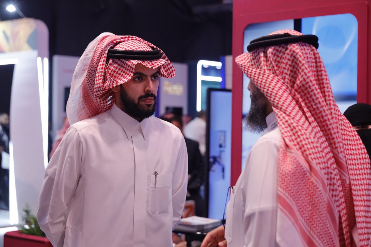 shoot_creativ's tweet photo. 🎥 | شووت الإعلامية توثق مشاركة فال في معرض #بيبان24 وتجربة دمج الفن بالواقع الافتراضي. https://t.co/paX2YWUUWV