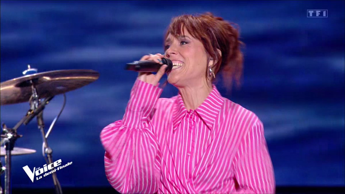 #TheVoice #TheVoiceLaSuite "Sains et saufs" Zaz 
♫♪ On ne rentre pas dans les cases
On n'est pas fait pour vivre en cage
On n'est pas pareils, on est fous
On est plusieurs, on est flous
Si c'est pour convenir un peu
Si c'est pour devenir peureux
Nous mettre à marcher dans les