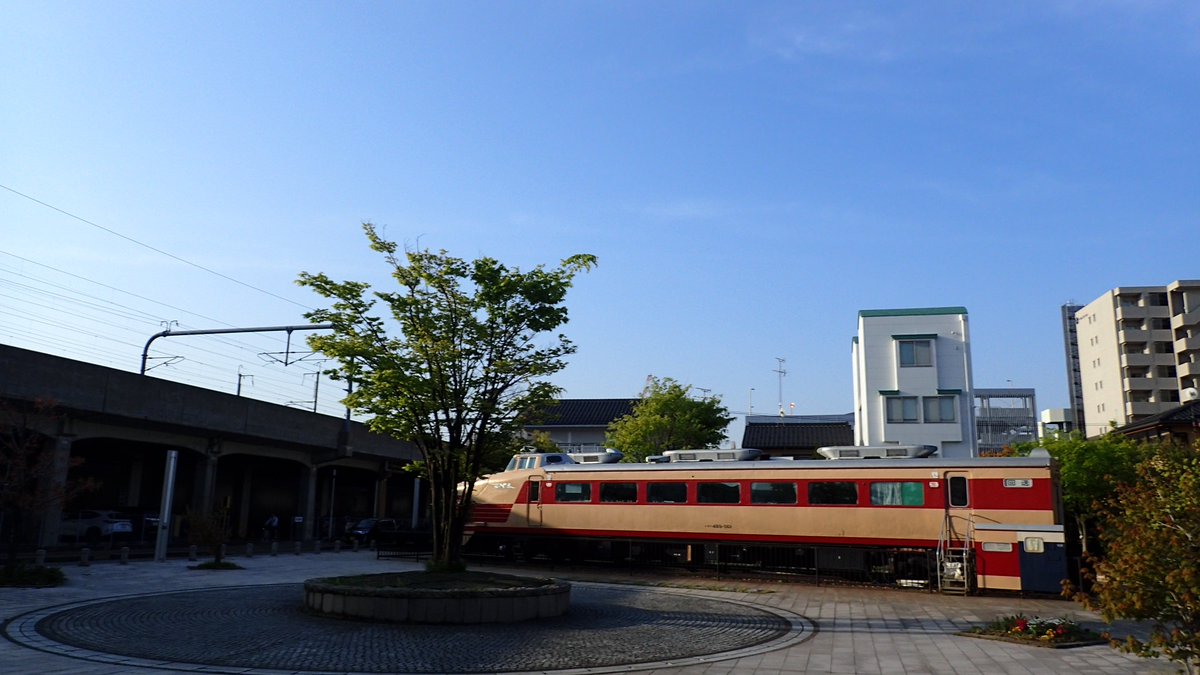 akira_science's tweet photo. みなさまおはようございます。今朝の北陸は☀気温ただ今11℃。日中は24℃の予想です😅
大型連休🏯🏟️🎡が始まりました😊期間中は各地🗾好天☀続きのようですね😊
お出かけ🚌🚃🚙🚴のみなさん、寒暖差に気をつけて行ってらっしゃい👋
どちらさまも素敵✨な日曜日を😊
本日もよろしくお願いいたします😊 https://t.co/NkhGWKo19o