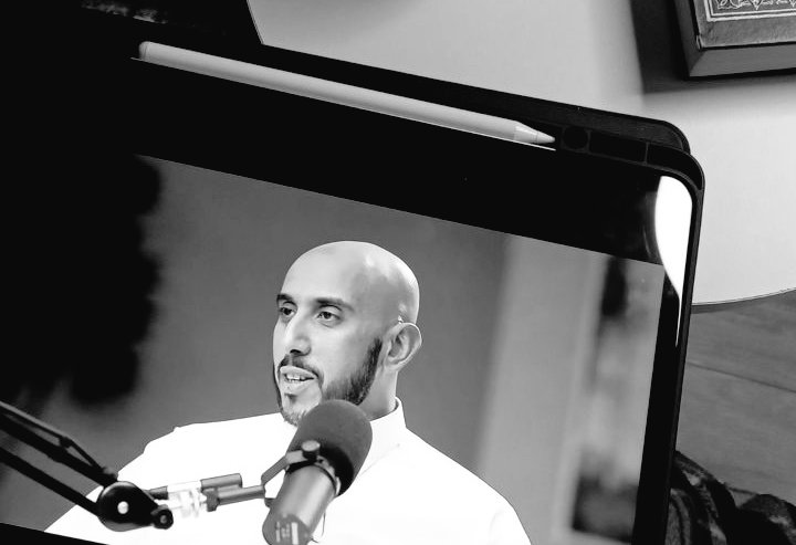 " محاولات لجعل الأمور أقل أهمية في ذهن حاد الإنتباه." .