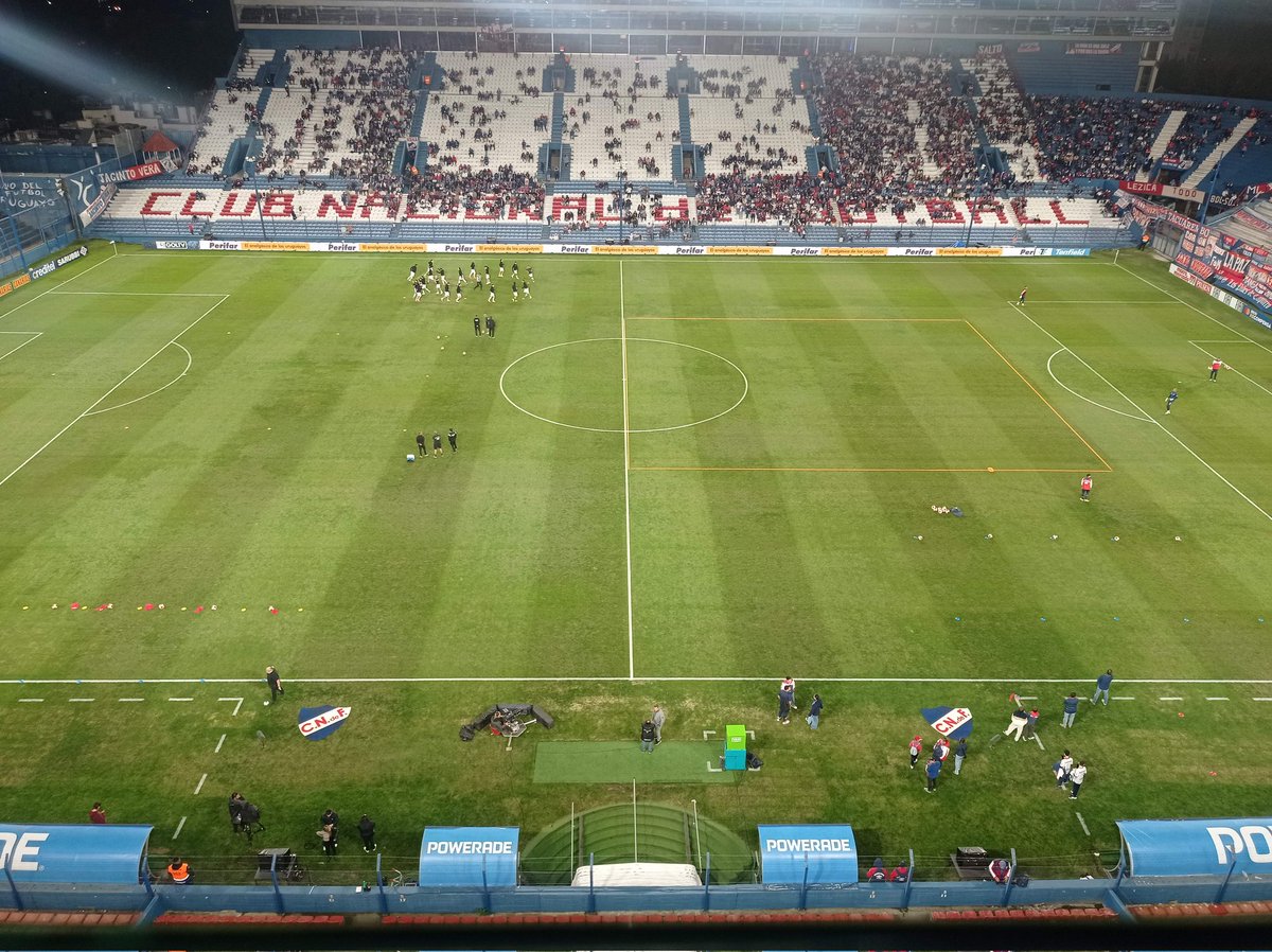 Prontos para relatar con el mejor equipo !!!! <a href="/Hora25Radio/">𝗛𝗢𝗥𝗔 𝟮𝟱</a> Un obelisco .