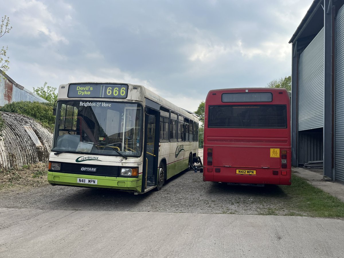 Got my first taste of a Leyland today!🤩

A fun day shunting around old buses with friends, getting my first taste of a Leyland Lynx and a Dennis Lance!

Would love a go on the road one day!🤤

Really needed a wash afterwards though being covered in dirt, hay, dust and mould🛀