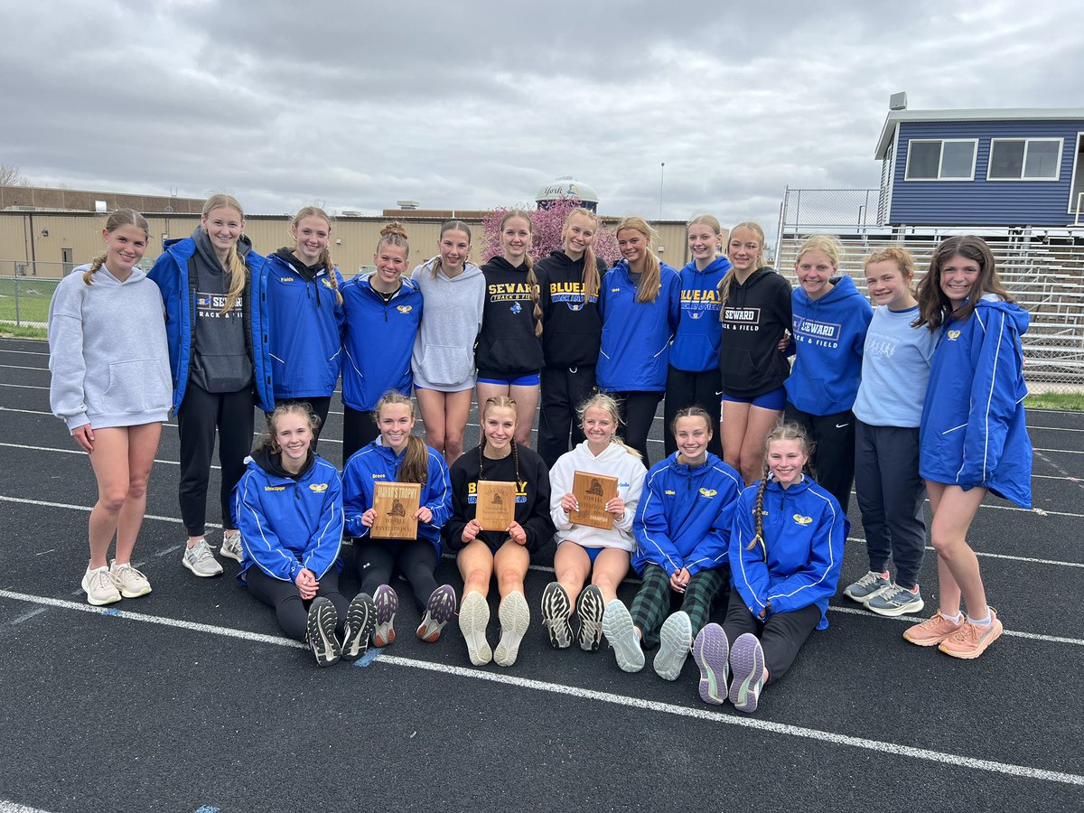The Seward Boys and Girls track teams take home the Yowell Invite Championship! This is the 4th time this season they have won the same meet! They also won the Mayors plaque for 414 combined points! Boys scored 210, Girls scored 204! TUFF! Let’s Go!!!
