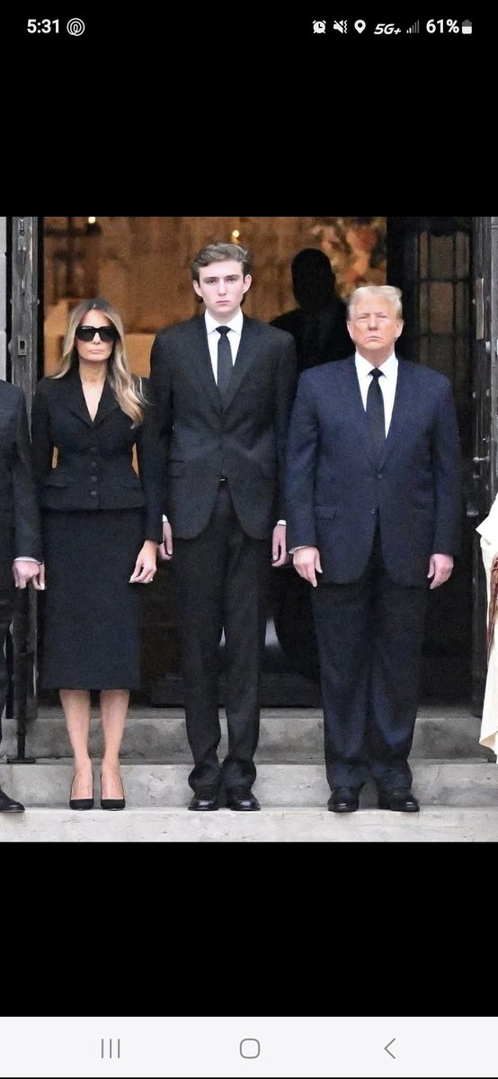 KFirechick7570's tweet photo. Happy Birthday to #MelaniaTrump sooo classy 🎂🎊🎉 https://t.co/nYhcX6e4DH