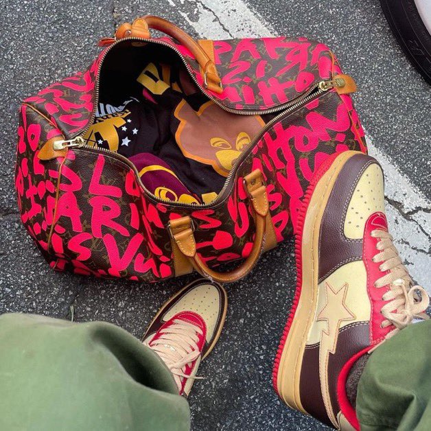 grailedpolice's tweet photo. Kanye West x Bape "College Dropout" (2007) https://t.co/CPO1KmEHVv