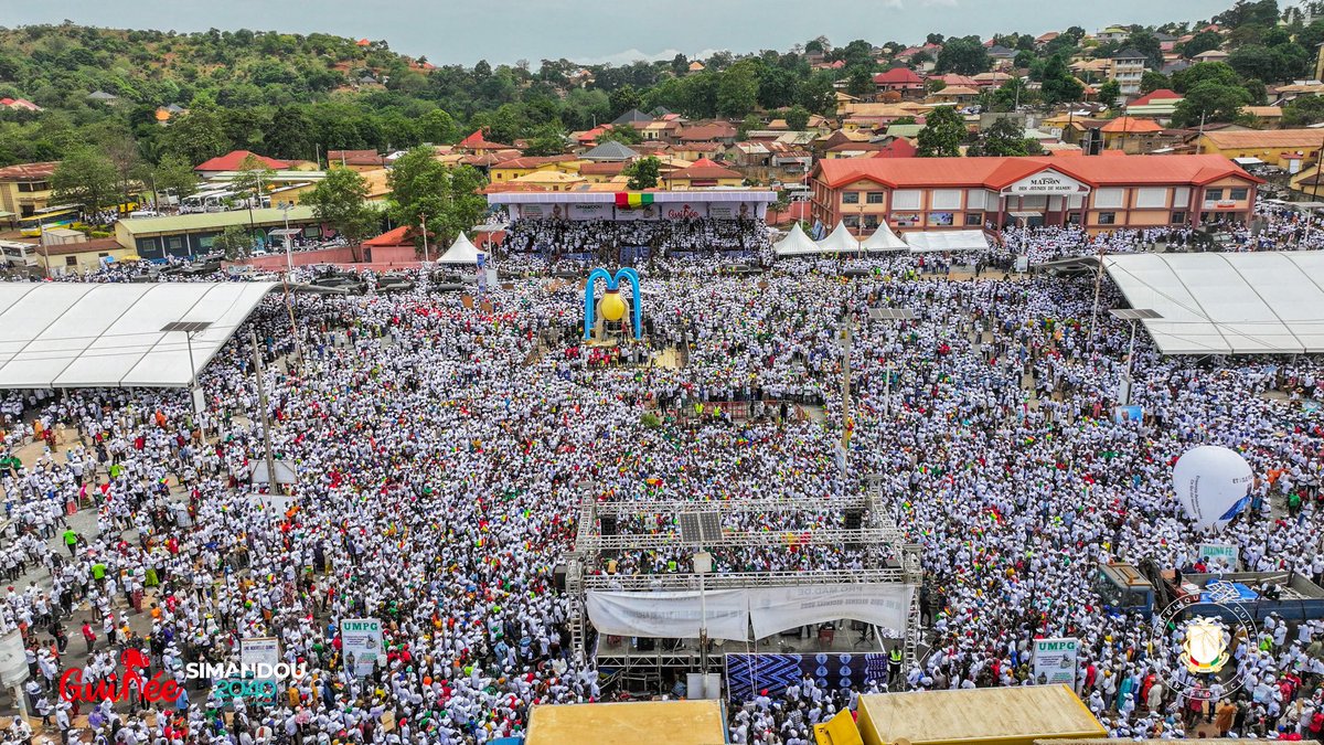 𝗠𝗮𝗿𝗰𝗵𝗲 𝗱𝗲 𝘀𝗼𝘂𝘁𝗶𝗲𝗻 𝗮̀ 𝗠𝗮𝗺𝗼𝘂 : 𝗟𝗲 𝗙𝗼𝘂𝘁𝗮 𝗮𝗳𝗳𝗶𝗰𝗵𝗲 𝘀𝗮 𝗽𝘂𝗶𝘀𝘀𝗮𝗻𝗰𝗲 𝗱𝗲𝗿𝗿𝗶𝗲̀𝗿𝗲 𝗹𝗲 𝗚𝗲́𝗻𝗲́𝗿𝗮𝗹 𝗠𝗮𝗺𝗮𝗱𝗶 𝗗𝗢𝗨𝗠𝗕𝗢𝗨𝗬𝗔 

Le Fouta en ordre de bataille a montré ses muscles ce samedi 26 avril 2025 lors d’une impressionnante