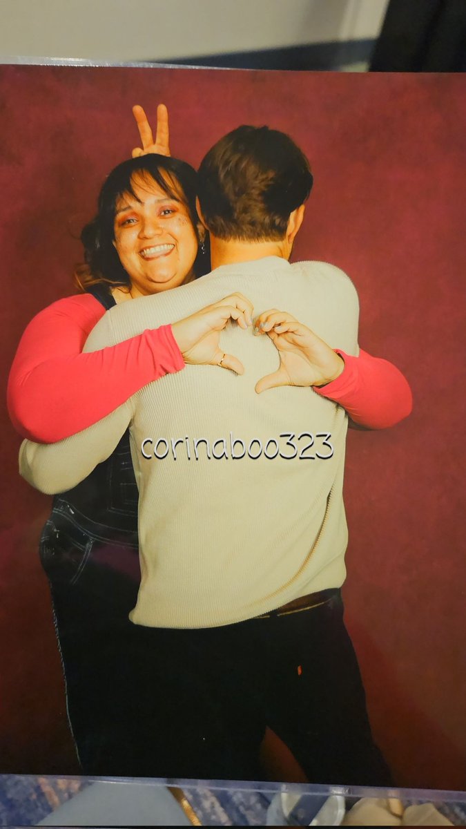 corinaboo323's tweet photo. -Winning. #SPNMinn #MinnCon https://t.co/2ZS7YAphNh