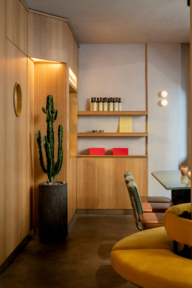 globizen's tweet photo. 📍PLACES: Father & Bun, Beirut. Design by @Atelier130. Photography by @WalidRsd. #globizen https://t.co/K07tutGIq5