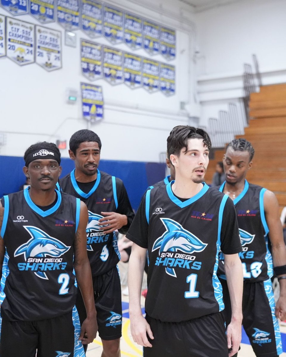 Squad is ready.

See you Sunday! 

#SharksBasketball