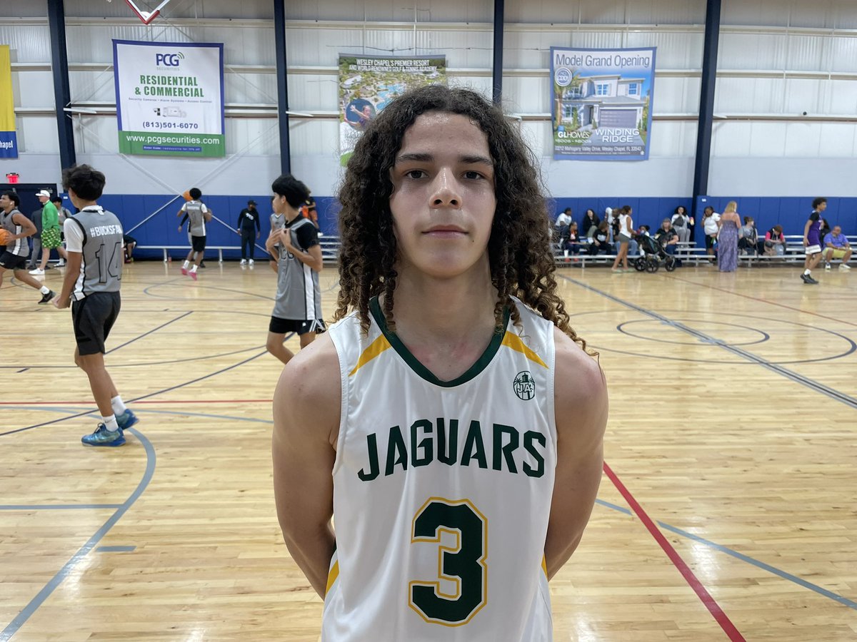 HoopSeenFL's tweet image. #FLJam 16U: Brandon Collum is the guy that gets things going for the Jupiter Jaguars. The savvy guard finished their win with 15 points and a plethora of assists