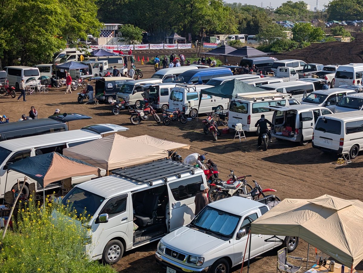 Fox_now's tweet image. また青白い排ガスと土煙を浴びに #モトクロスヴィレッジ に来てしまった🏍️

#チキチキVMX猛レース、今回は北は北海道、西は香川、下は13歳、上は81歳、平均52歳！ 

#モトビ #チキチキVMX
#NIKON #Z6III＋#TAMRON 50-400mm