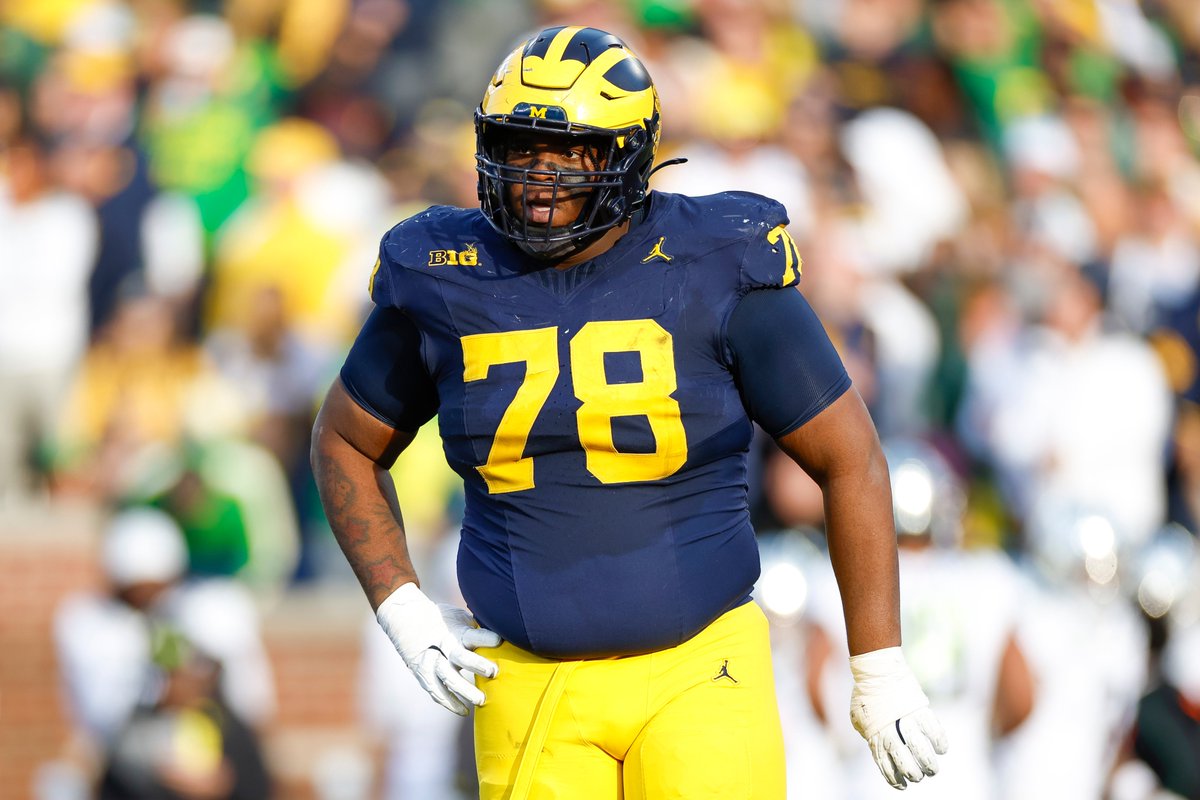 FinsXtra's tweet image. ✅ Miami Dolphins 2025 draft class:
➖ DT Kenneth Grant (6'3", 331 lbs)
➖ OG Jonah Savaiinaea (6'4", 324 lbs)
➖ DT Jordan Phillips (6'1", 312 lbs)
➖ CB Jason Marshall (6'0", 194 lbs)
➖ S Dante Trader Jr. (5'10", 196 lbs)
➖ RB Ollie Gordon II (6'1", 226 lbs)
➖ QB Quinn…