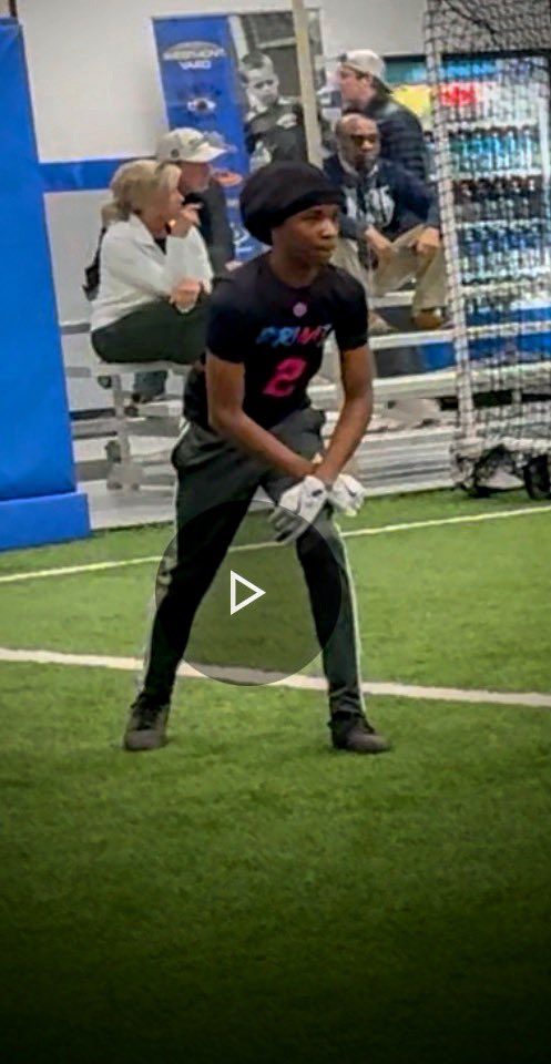 So focused right now..it’s crazy #Grinding #Hardwork #dedication #football #joliet #Chicago #Speed #Explosive