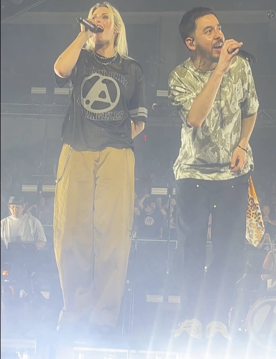 Look how beautiful they are 😍 

<a href="/linkinpark/">LINKIN PARK</a> #fromzeroworldtour
