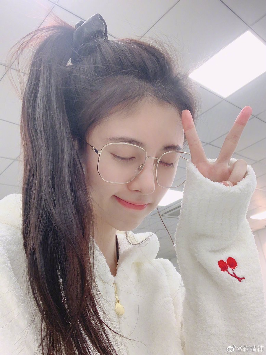 flowinrg's tweet photo. Without vs With make up ☺️ https://t.co/azWiqYFw8Q