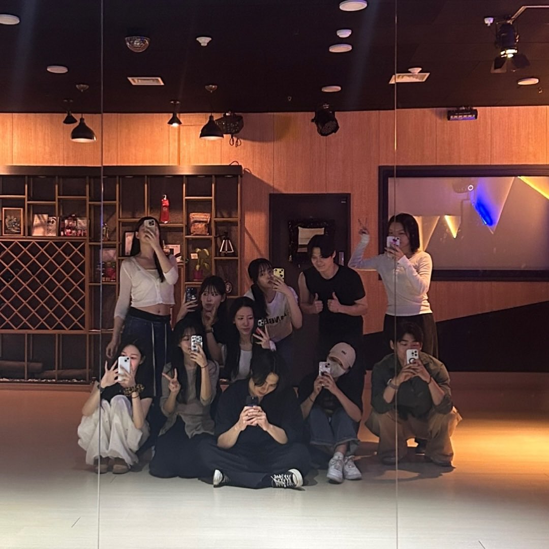 ar0hahwaiting01's tweet photo. danbeat studio collaboration with rocky
coming soon in their youtube channel!
#라키 #하모 https://t.co/AvDra0SKhK