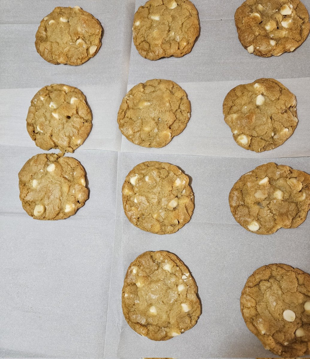 To whomever swiped a cookie off the baking sheet, she just wants to talk....

about potential allergens...

yeah... 

allergens...