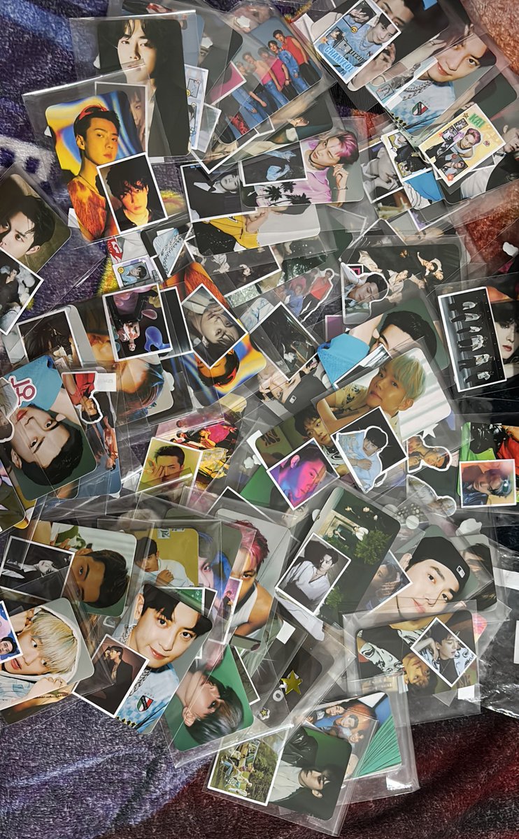 arloli9's tweet photo. Estaré regalando freebies de exo en el smtown 🫶🏼 #SMTOWN_LIVE_MEXICO_CITY #EXO #exol https://t.co/EkjnljGKjT