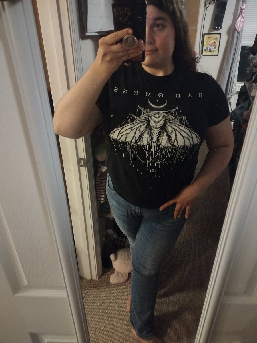 RachaelSadlier's tweet photo. Hi Guys!! 👋😁 Hope you Darlings are doing well 💖
#me #selflove #selfie #leo #selca #hair #brunette #myface #face #body #bodypositivity #hairdown #badomens #tshirt #bootcutjeans #OOTD #mirror #mirrorselfie #howsitgoing #youguysrock https://t.co/88tZkdWbM4