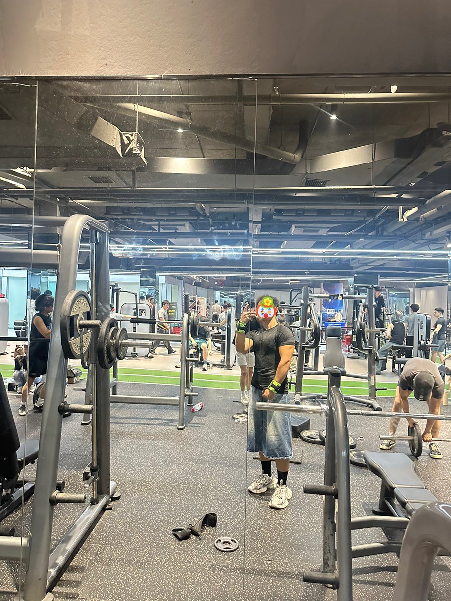 blem985985's tweet photo. 🏋️ https://t.co/Fq4k3UY7fe