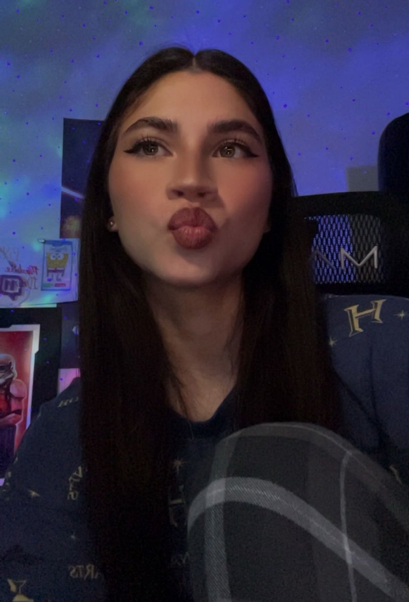 maddie_dev_'s tweet image. Grinding twitch.tv/maddiedevv