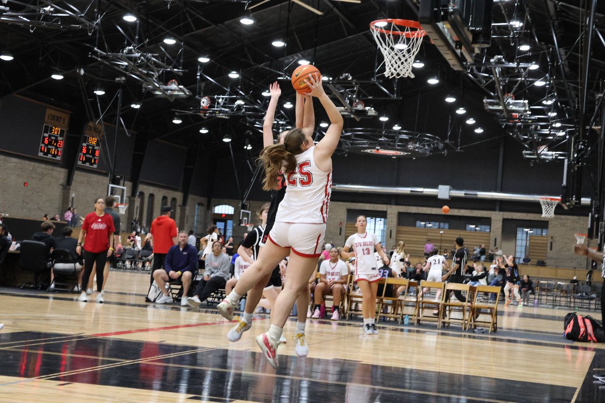 Great first day at the Spring Showcase in Des Moines!

10th Grade goes 2-0 with two big wins.
9th Grade Gold goes 1-1 with two close fought games, winning by 1 and losing by 1.

Excited for another day tomorrow!