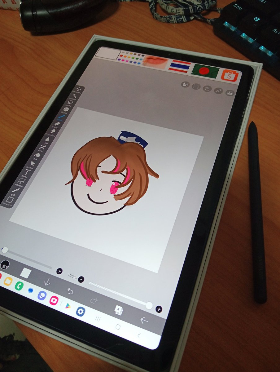 ตอนนี้ผมมีอุปกรณ์​วาดรูปแล้วนะค้าบ🤩
กว่าผมจะไปยืมไปซื้อไปได้มาลำบากมากกก🥹 แต่ว่าๆอยากซื้อมาใช้เรียนกับวาดรูปจริงๆนะ หลังจากนี้ก็ทำคอนเทนต์​วาดรูปได้ละน้า✨

ป.ล. รูปนี้จะเป็นรูปแรกที่ผมวาดแหละ สวยไหม😘