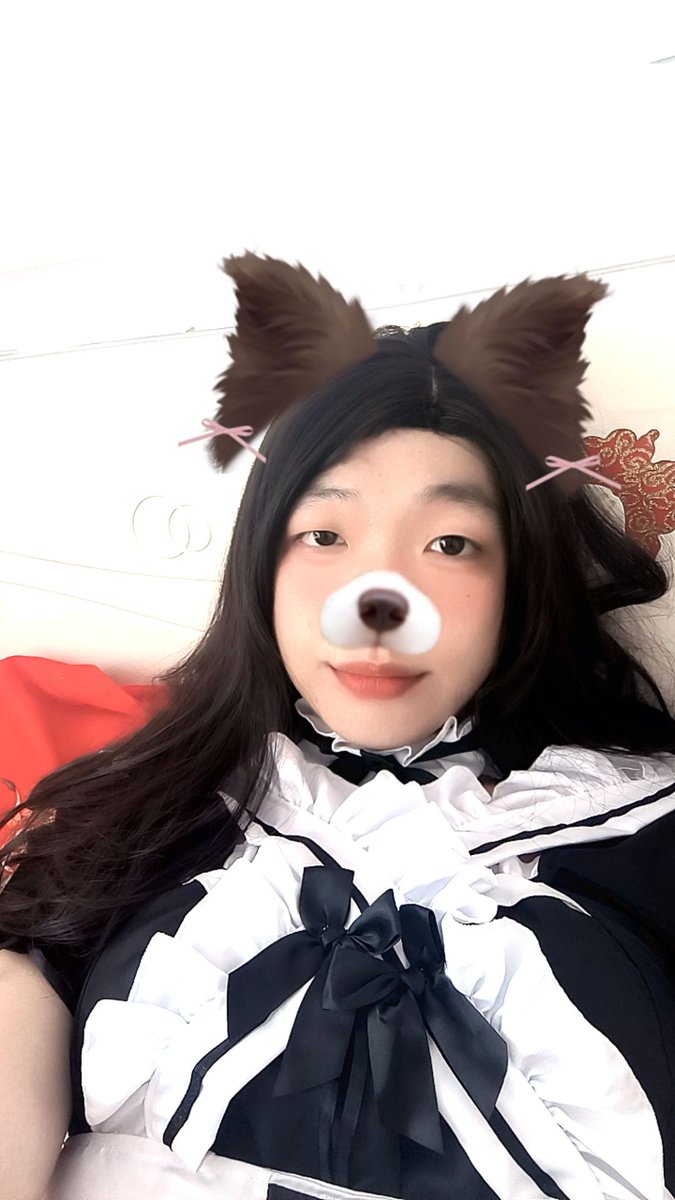 娜娜依 tweet media