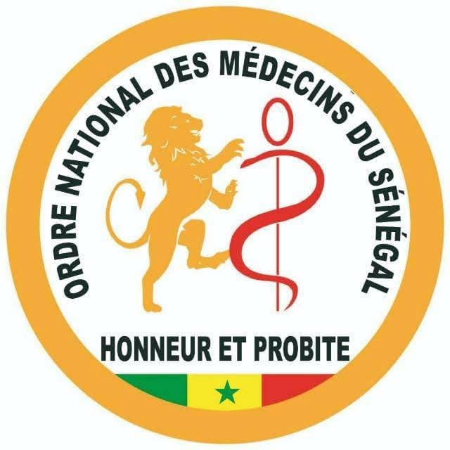 dramadousow's tweet photo. Un nouveau chapitre s'ouvre pour l'ONMS

Dr Boly Diop passe le flambeau au Dr Jean François Diene.

Fier d'avoir fait partie de l'équipe qui a amorcé la transformation historique de l'Ordre en 2020.

Respect à l'équipe sortante.
Force et succès à la nouvelle.

L’histoire continue https://t.co/xnpwchxhVf