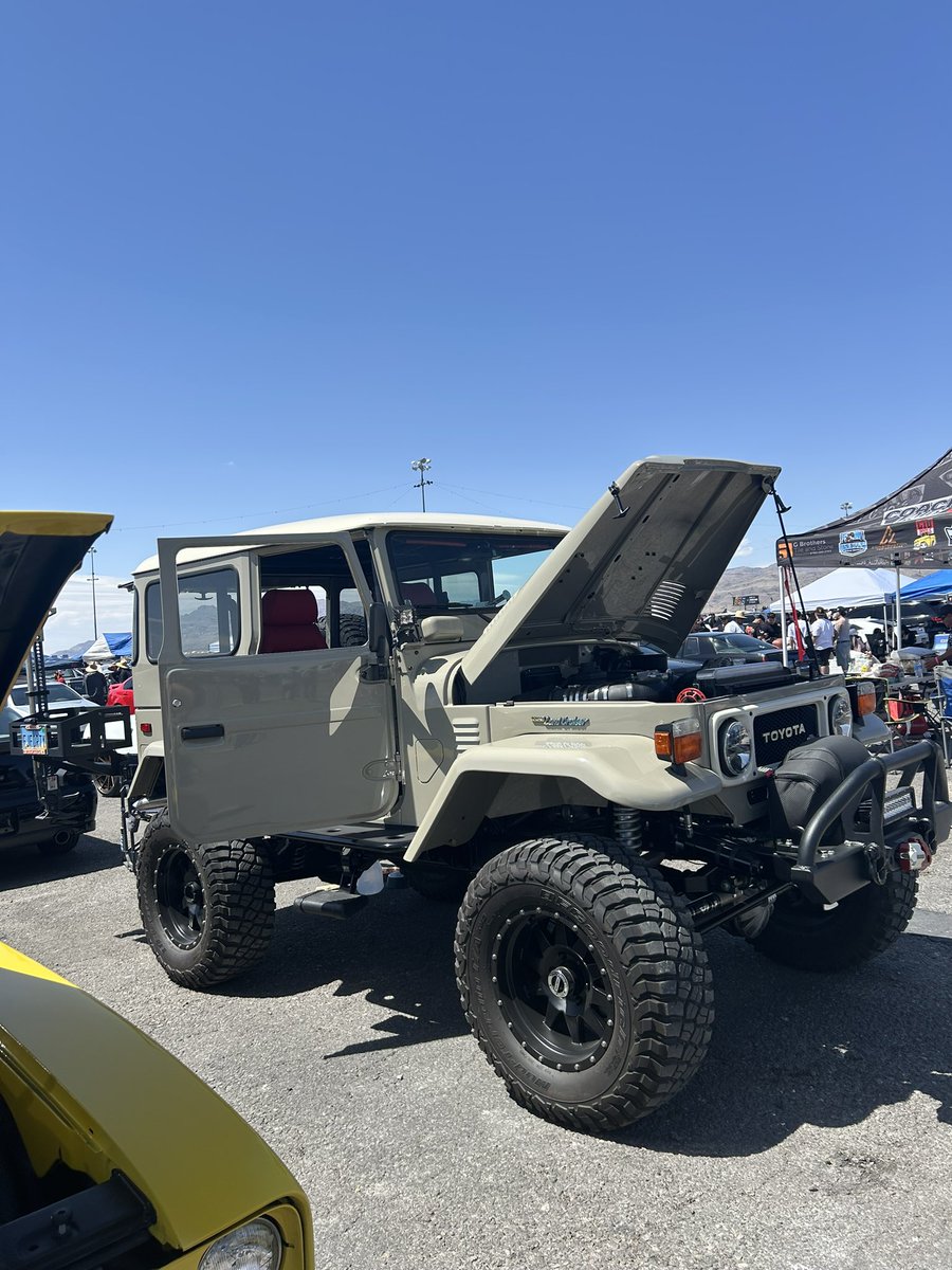 kllacam's tweet image. My happy place is doing/looking at“boy stuff” #lsfestwest
