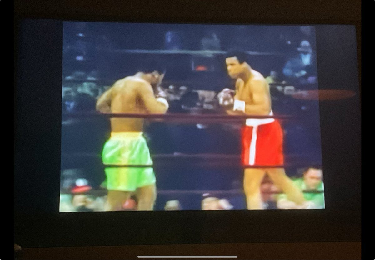 LookafterSummer's tweet photo. To al those (apparently 12 year olds) stating this has been the best fight you’ve ever seen. Start here eh, easily available on YouTube. #FrazierAli #EubankBenn https://t.co/SzcsVlszlg