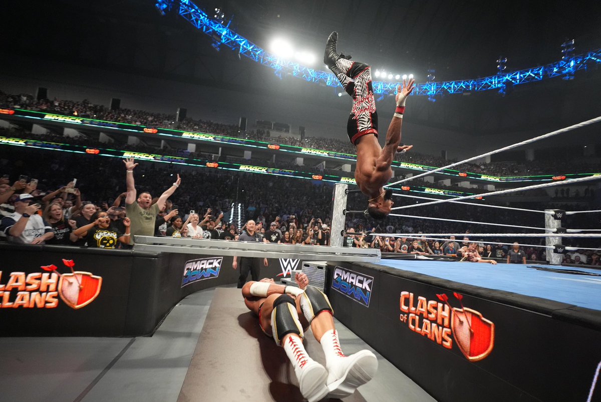 MontezFordWWE's tweet photo. Glad GOD spared my life to participate in moments like this, for the world.
Last night, All 6 of us gave everything, &amp; then some. 
Hope you all enjoyed, &amp; now back to this ice.
-Tez https://t.co/2iNR7KEFsS